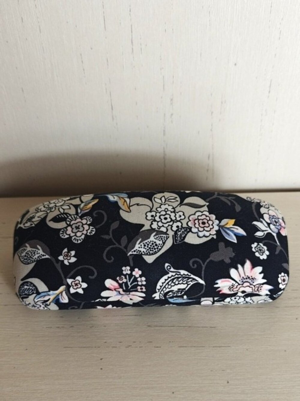 Vera Bradley Hard Clamshell Eyeglasses Sunglasses Case Floral